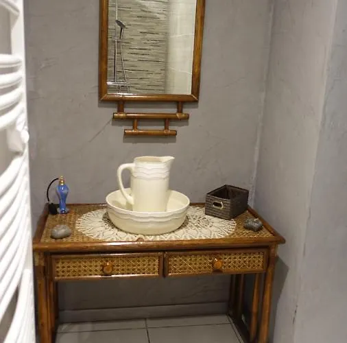 ベッド・アンド・ブレックファスト Le Jardin Des Secrets 3*