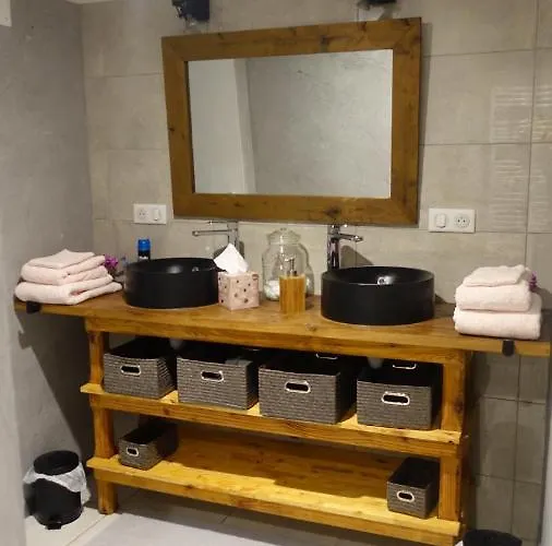 ベッド・アンド・ブレックファスト Le Jardin Des Secrets La Voivre