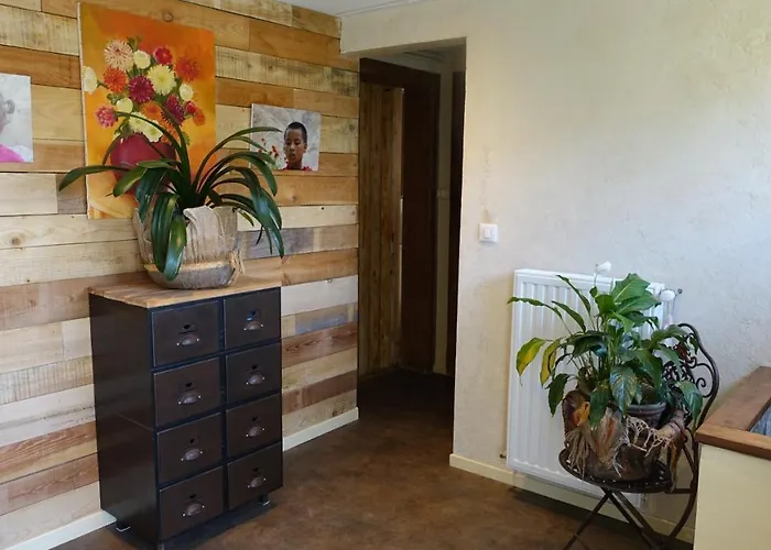 Le Jardin Des Secrets ベッド・アンド・ブレックファスト 3*