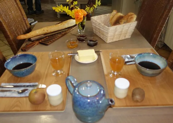 ベッド・アンド・ブレックファスト Le Jardin Des Secrets 3*